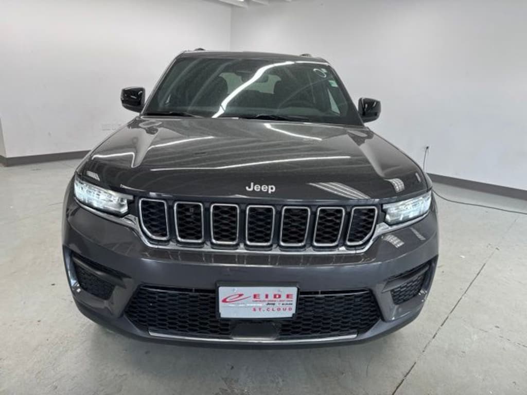 New 2026 Jeep Grand Cherokee LAREDO X 4X4 Sport Utility
