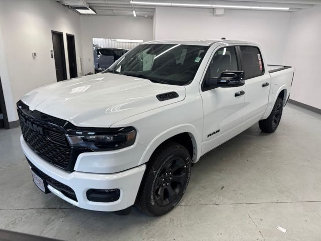 New 2026 Ram 1500 BIG HORN CREW CAB 4X4 5'7 BOX Pickup