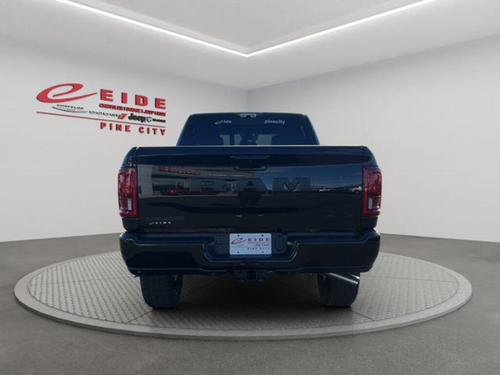 New 2026 Ram 2500 LARAMIE CREW CAB 4X4 6'4 BOX Pickup