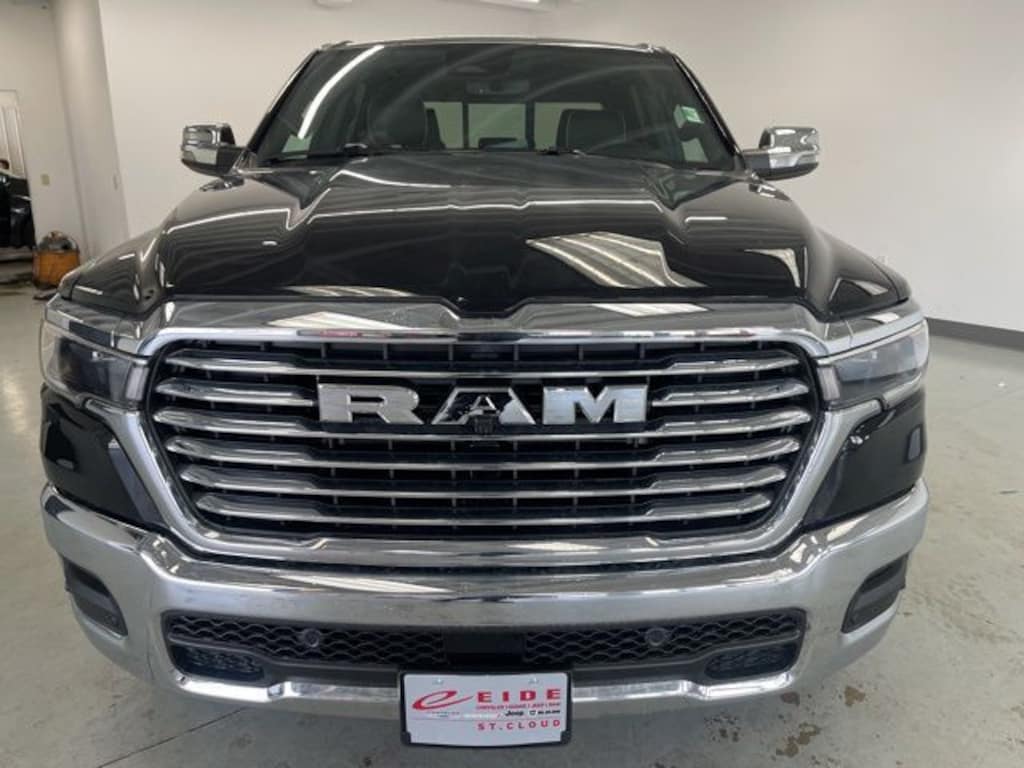 New 2026 Ram 1500 LARAMIE CREW CAB 4X4 5'7 BOX Pickup