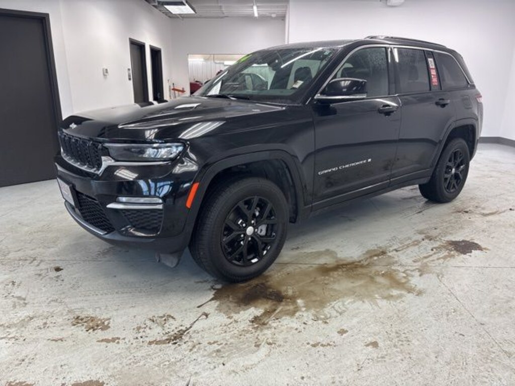 Used 2024 Jeep Grand Cherokee Limited SUV