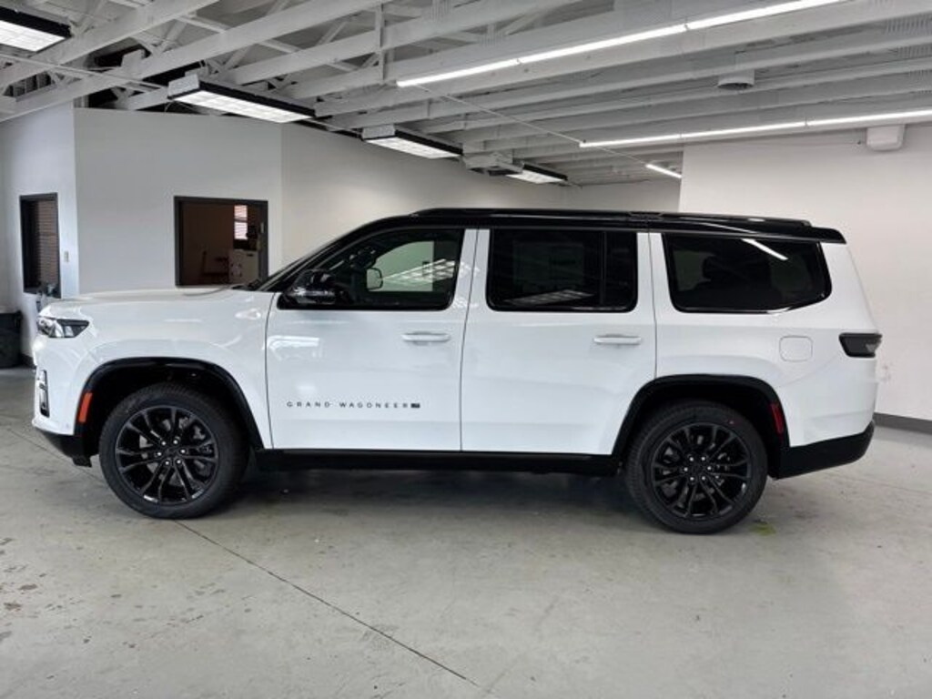 New 2026 Jeep Grand Wagoneer SUMMIT RESERVE 4X4 Sport Utility