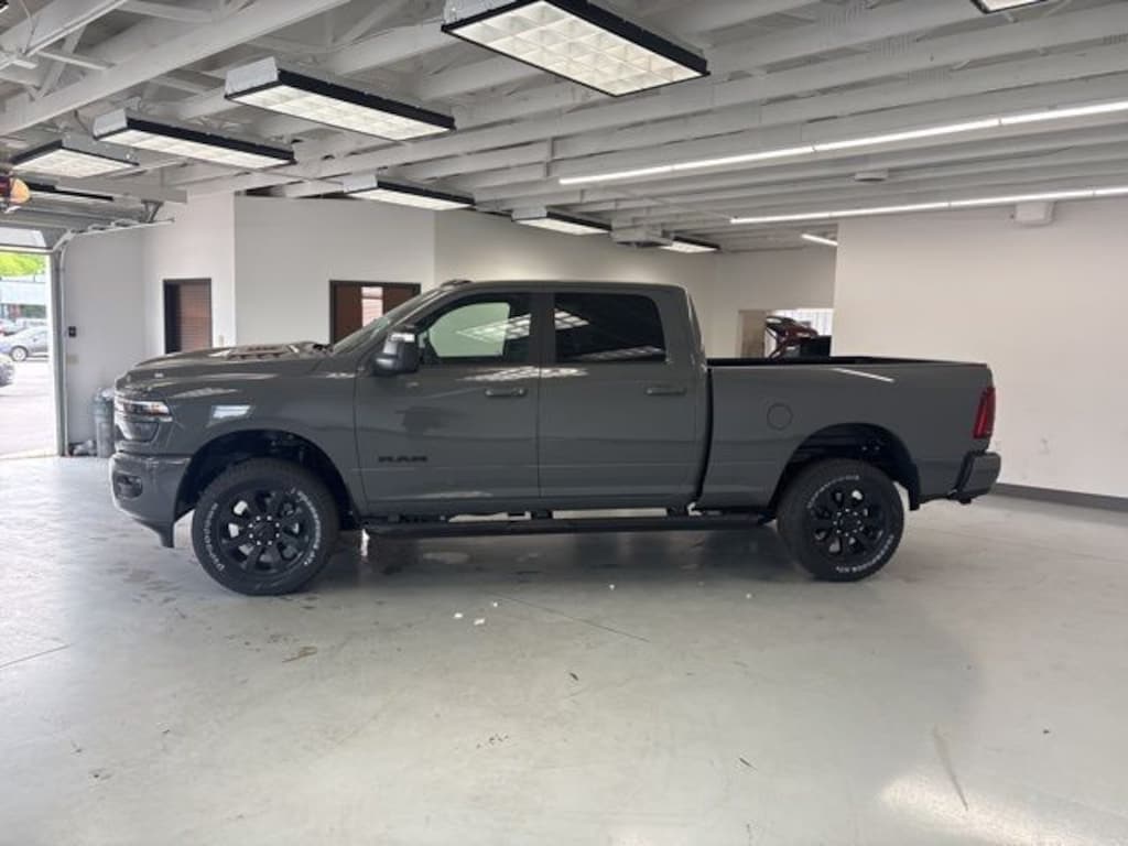 New 2026 Ram 2500 LARAMIE CREW CAB 4X4 6'4 BOX Pickup
