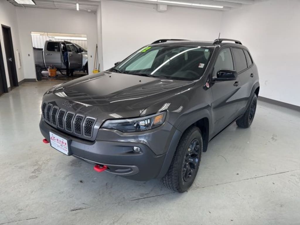 Used 2022 Jeep Cherokee Trailhawk SUV