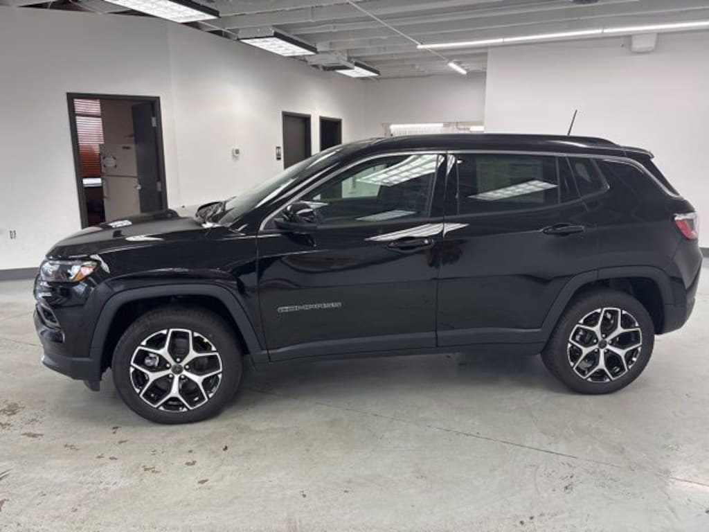New 2026 Jeep Compass LIMITED ALTITUDE 4X4 Sport Utility
