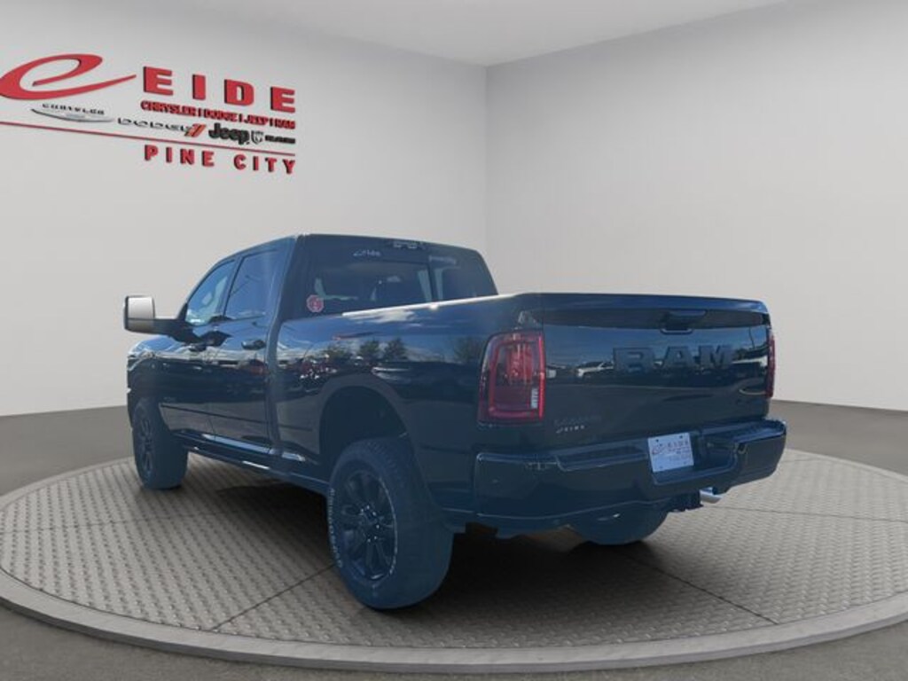 New 2026 Ram 2500 LARAMIE CREW CAB 4X4 6'4 BOX Pickup