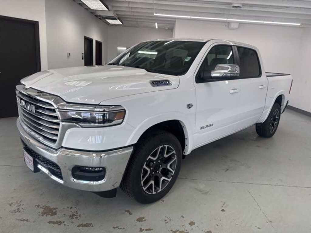 New 2026 Ram 1500 LARAMIE CREW CAB 4X4 5'7 BOX Pickup