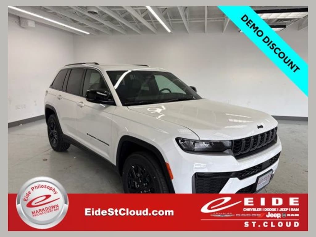 New 2026 Jeep Grand Cherokee LAREDO ALTITUDE 4X4 Sport Utility