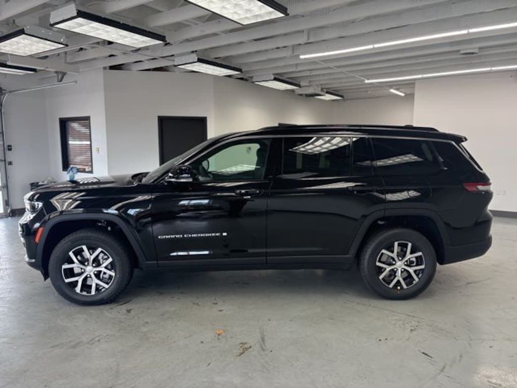 New 2025 Jeep Grand Cherokee L LIMITED 4X4 Sport Utility