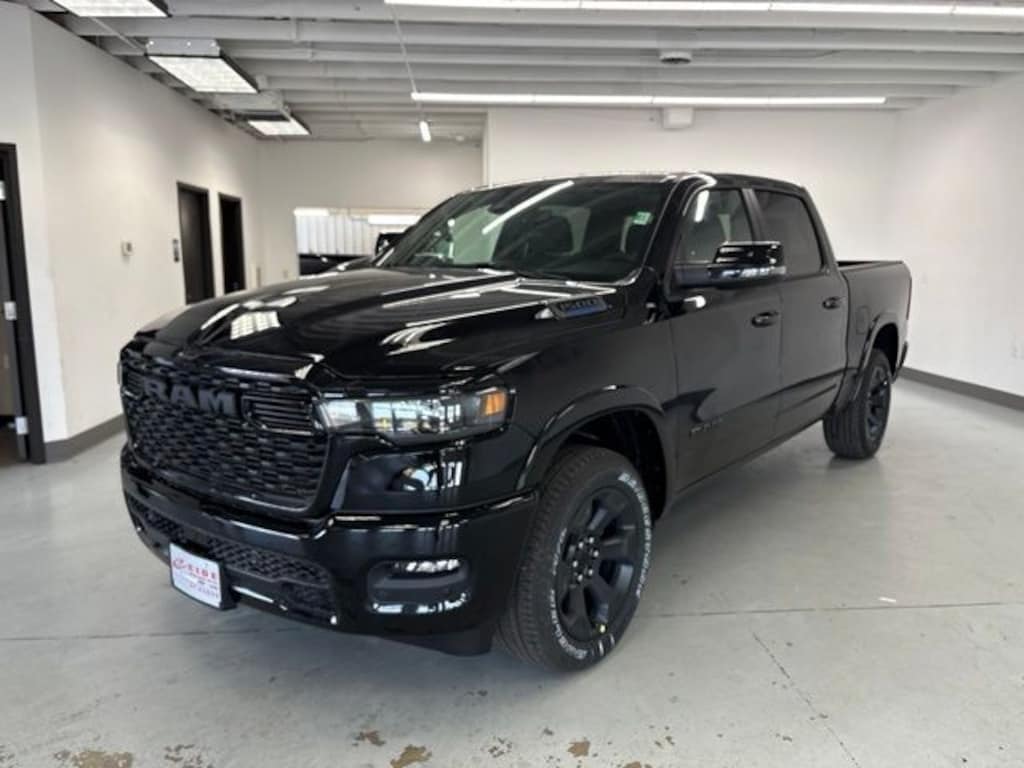 New 2026 Ram 1500 BIG HORN CREW CAB 4X4 5'7 BOX Pickup