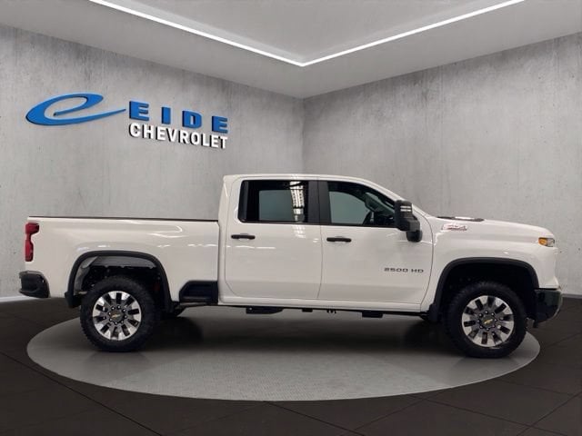 2026 Chevrolet Silverado 2500 HD Custom - Photo 9