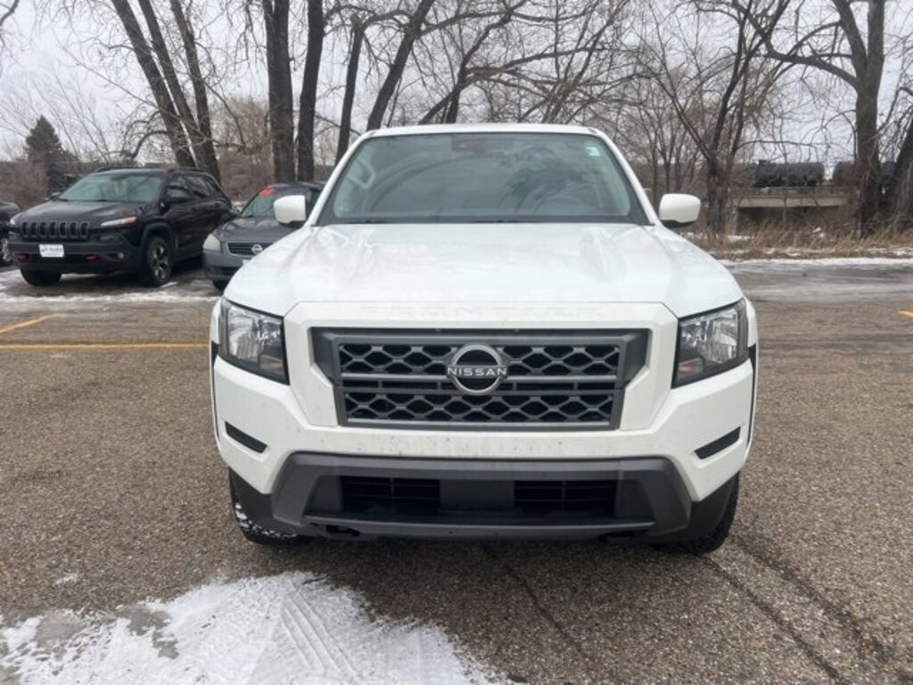 Used 2022 Nissan Frontier SV