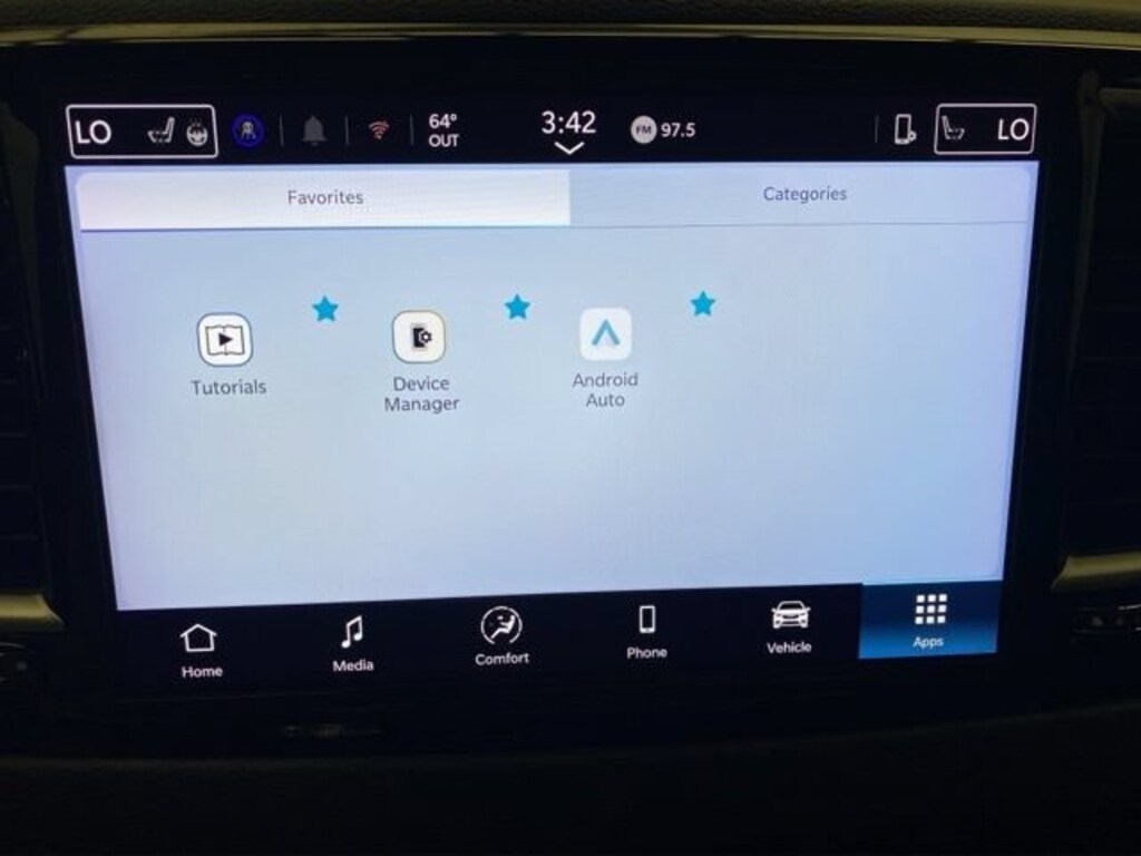 Used 2025 Chrysler Pacifica Select