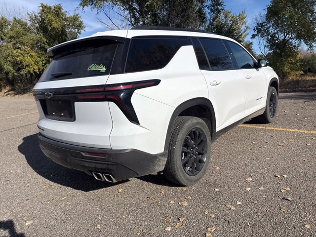 Used 2025 Chevrolet Traverse LT SUV