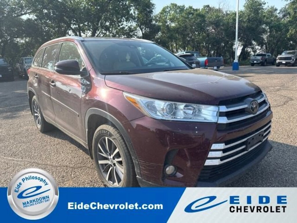 Used 2018 Toyota Highlander SE
