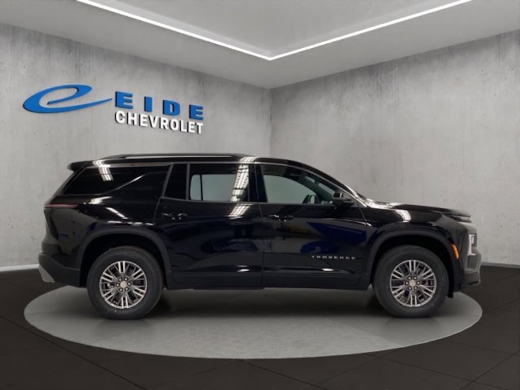 New 2026 Chevrolet Traverse LT SUV