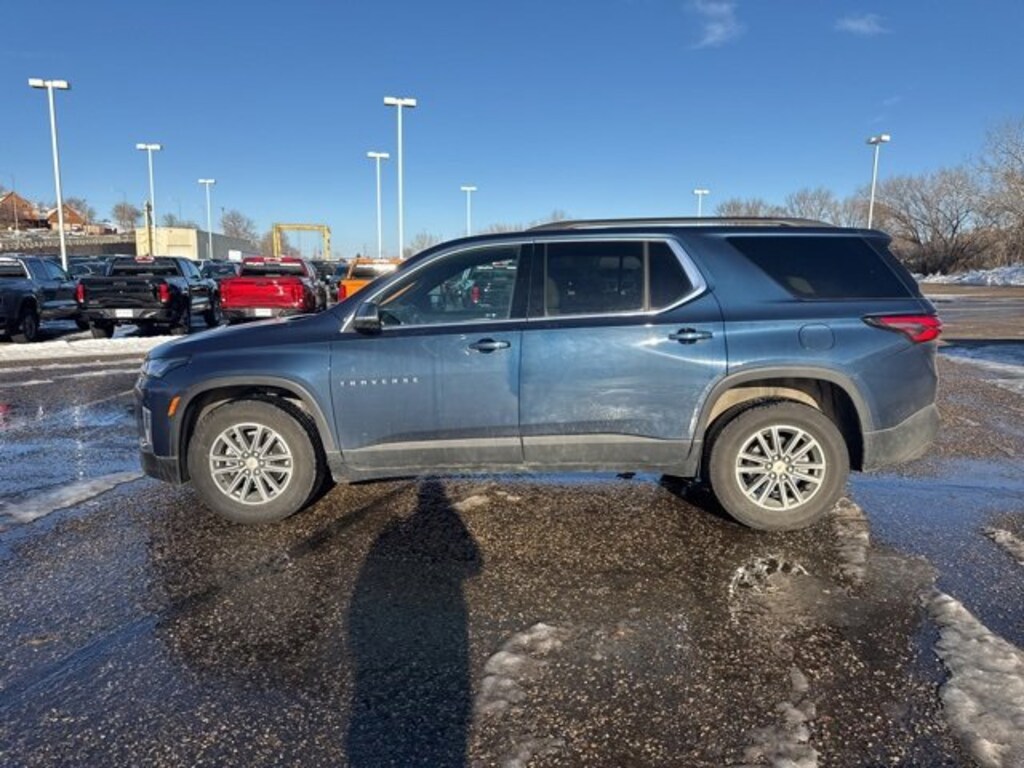Used 2023 Chevrolet Traverse LT Cloth SUV
