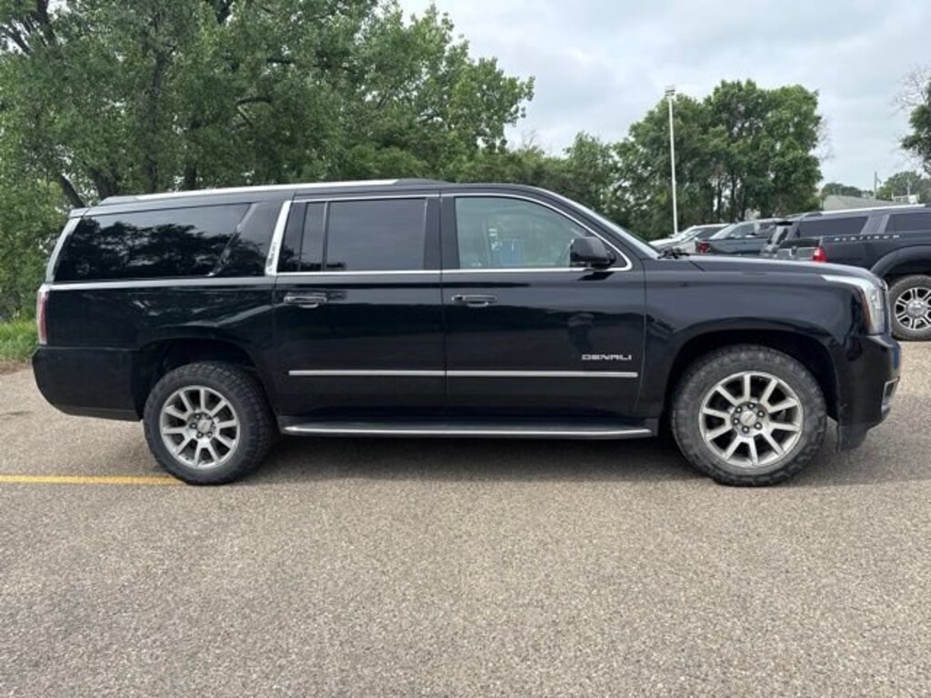 Used 2019 GMC Yukon XL Denali SUV