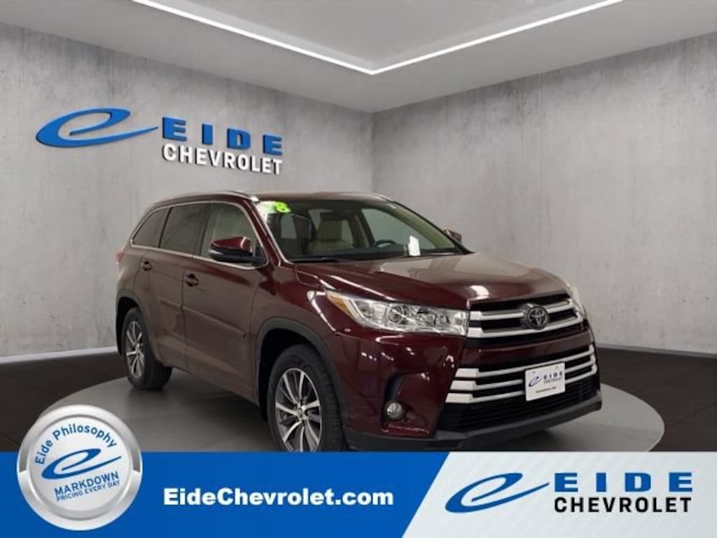 Used 2018 Toyota Highlander SE