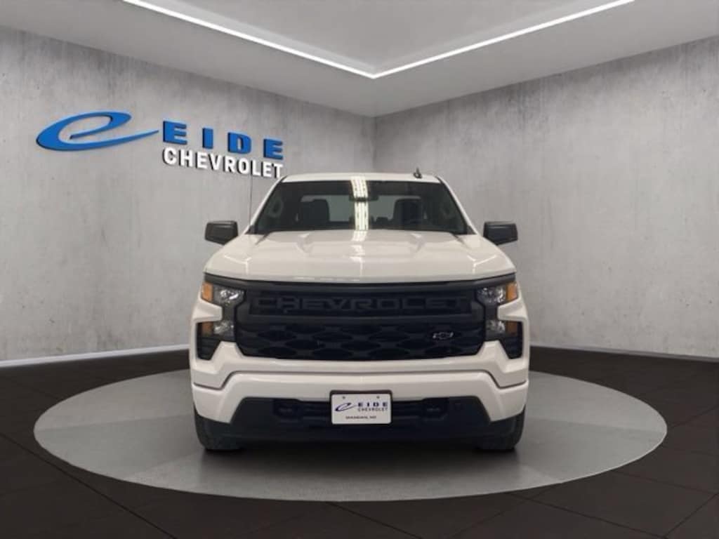 New 2026 Chevrolet Silverado 1500 Custom Truck
