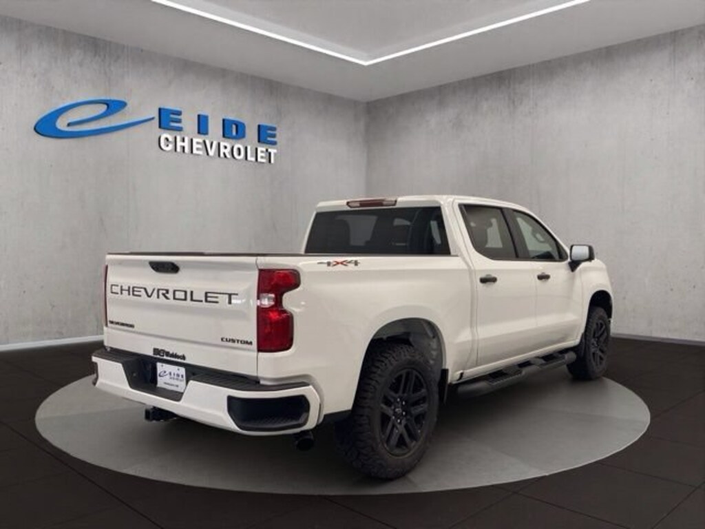New 2026 Chevrolet Silverado 1500 Custom Truck