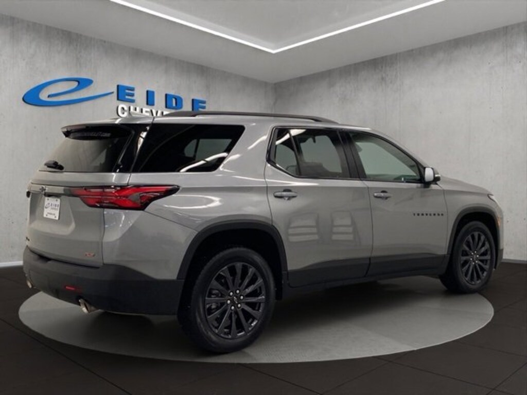 Used 2024 Chevrolet Traverse Limited RS SUV