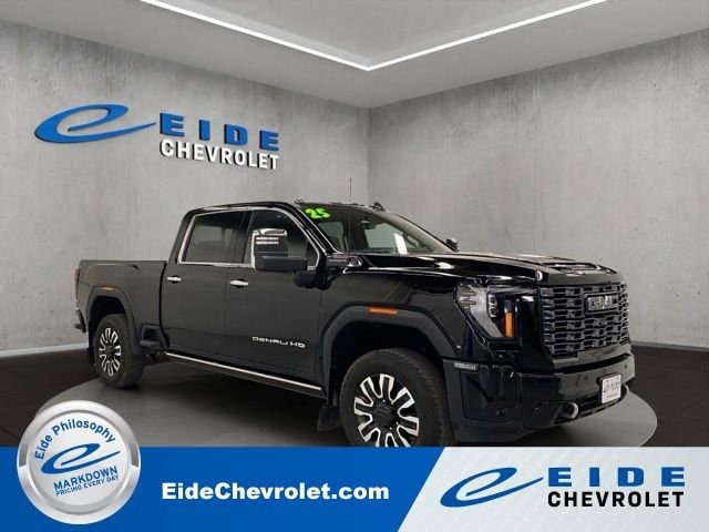 2025 GMC Sierra Denali Ultimate 4WD Crew Cab Long Box's photo