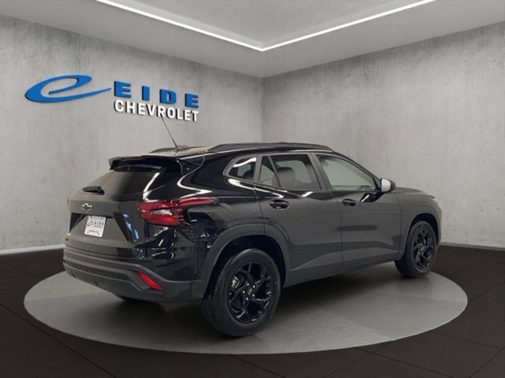 New 2026 Chevrolet Trax LT SUV