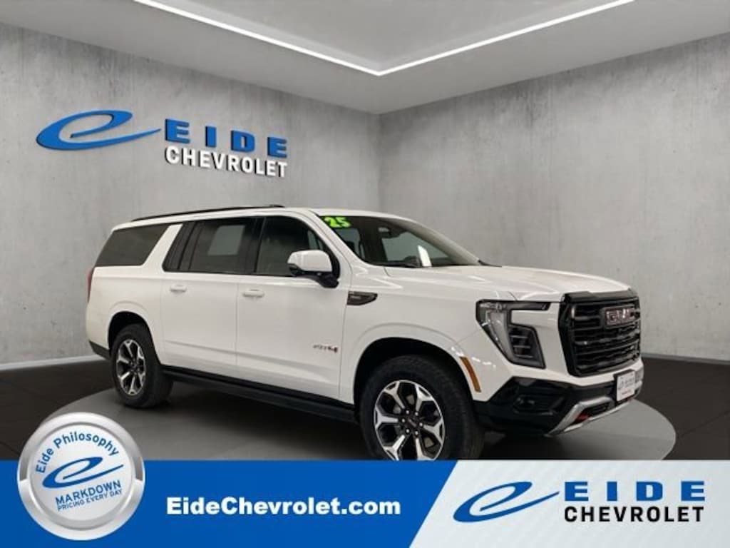 Used 2025 GMC Yukon XL AT4 Ultimate SUV