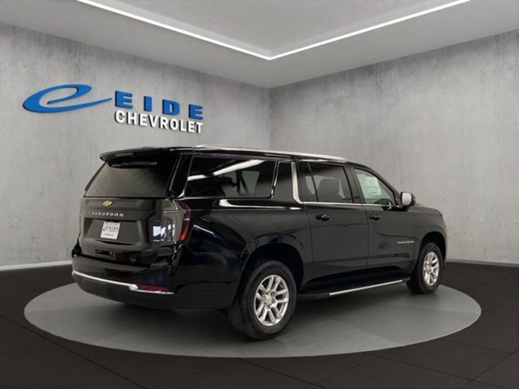 New 2026 Chevrolet Suburban LT SUV