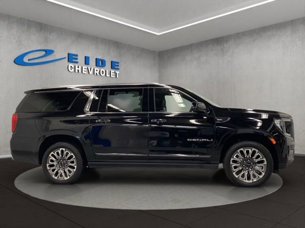 Used 2024 GMC Yukon XL Denali Ultimate SUV