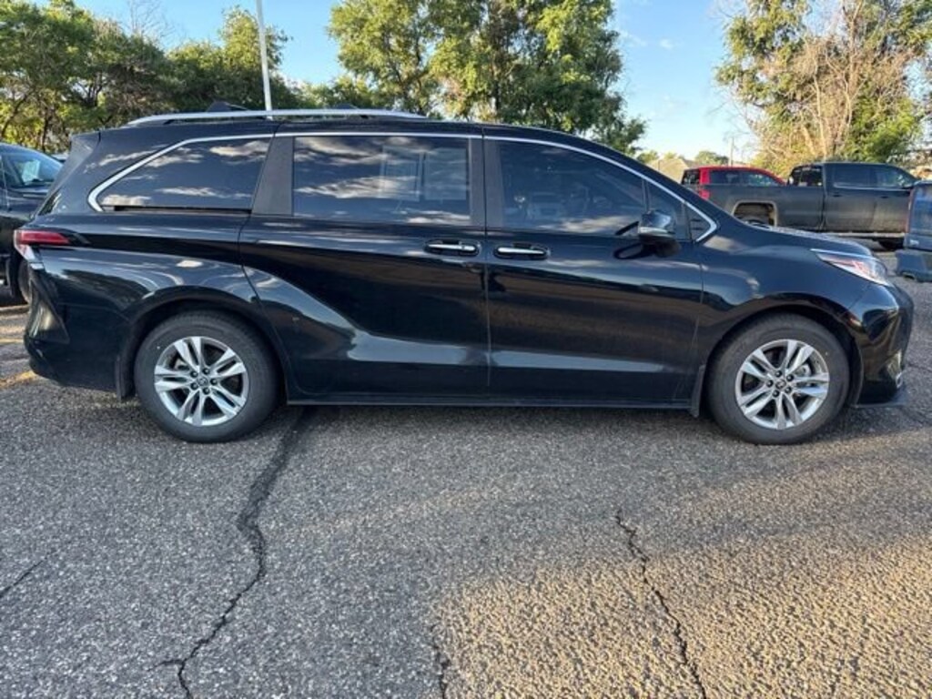 Used 2025 Toyota Sienna Limited