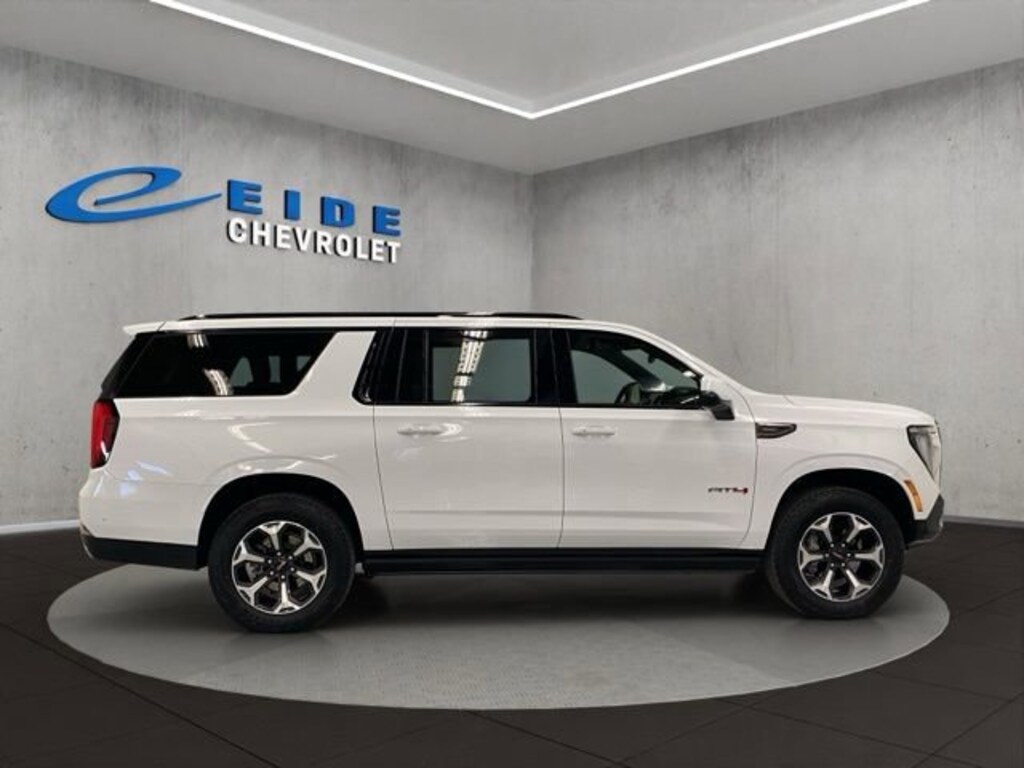 Used 2025 GMC Yukon XL AT4 Ultimate SUV