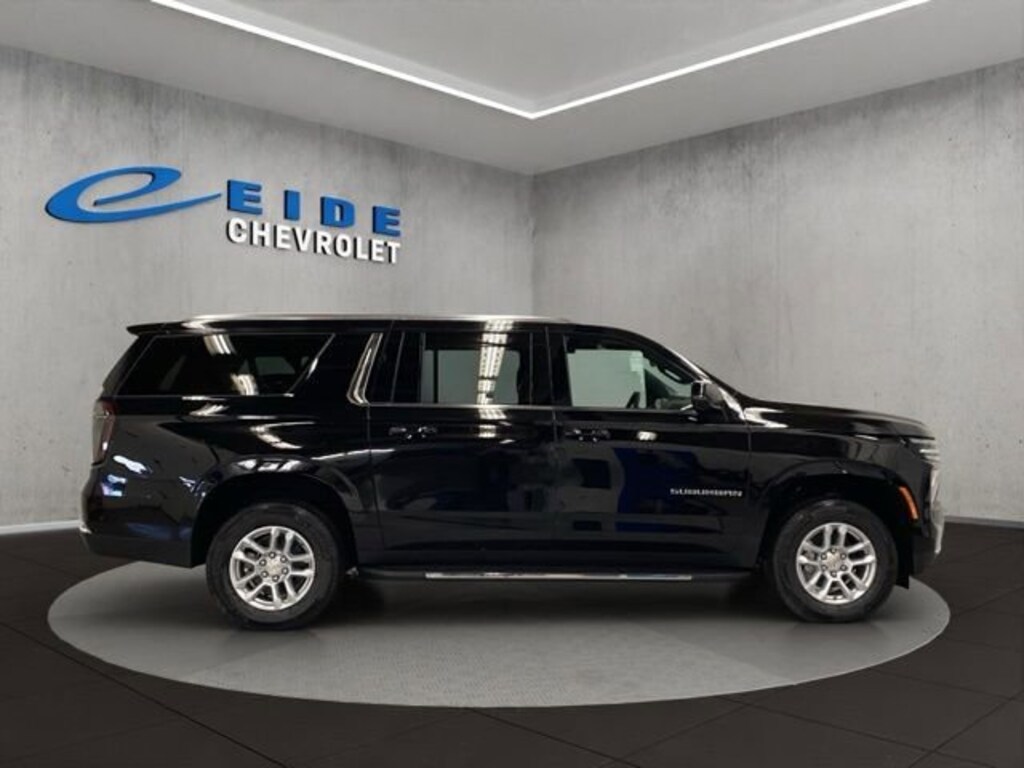 New 2026 Chevrolet Suburban LT SUV