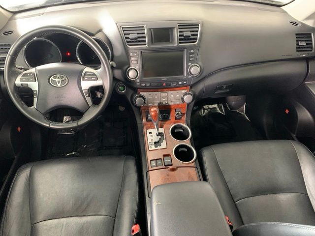 Used 2011 Toyota Highlander Limited with VIN 5TDDK3EH1BS043323 for sale in Bismarck, ND