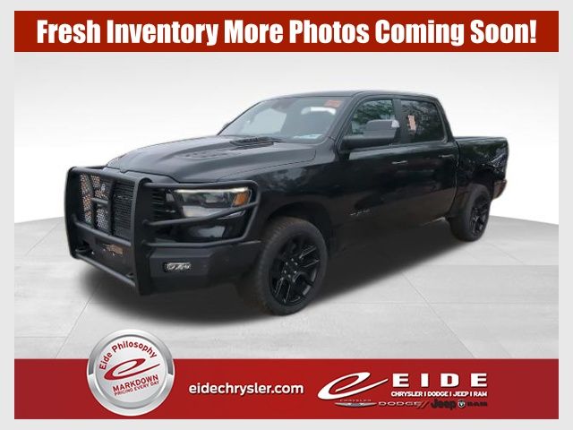 2023 RAM 1500 Laramie 4x4 Crew Cab 5'7's photo