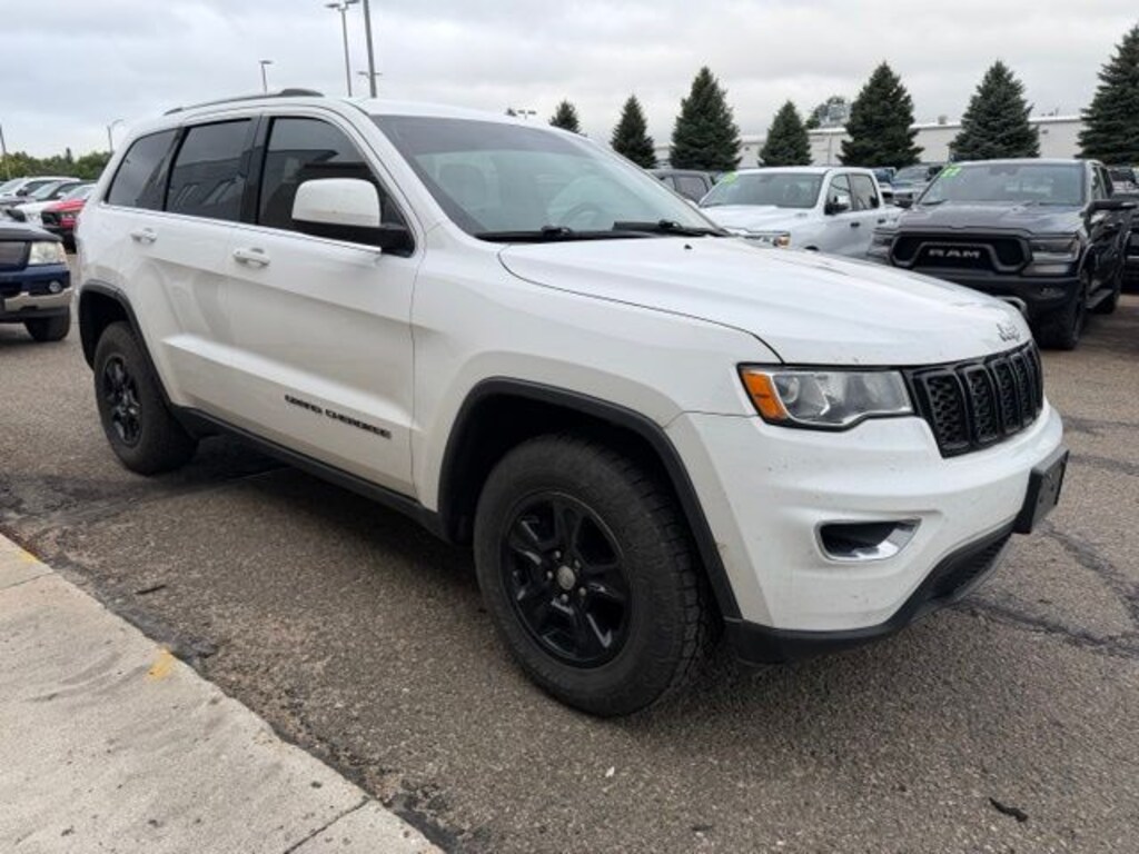 Used 2017 Jeep Grand Cherokee Laredo 4x4 SUV