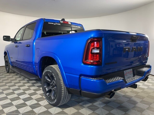 2025 Ram 1500 Big Horn Night Edition photo 4