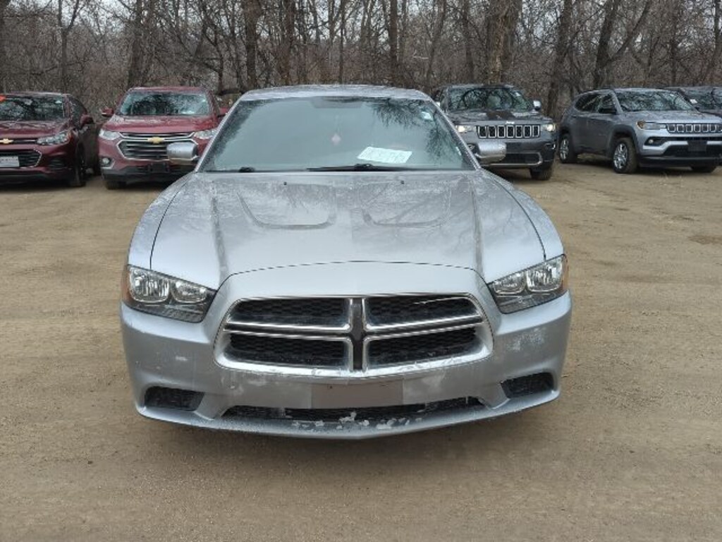 Used 2013 Dodge Charger SE Sedan