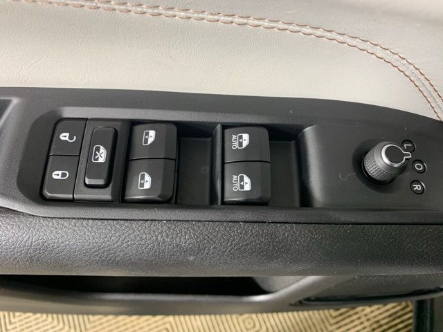 2025 Jeep Compass Limited - Photo 30