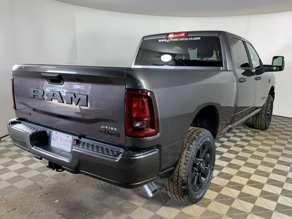 New 2026 Ram 2500 BIG HORN CREW CAB 4X4 6'4 BOX Pickup