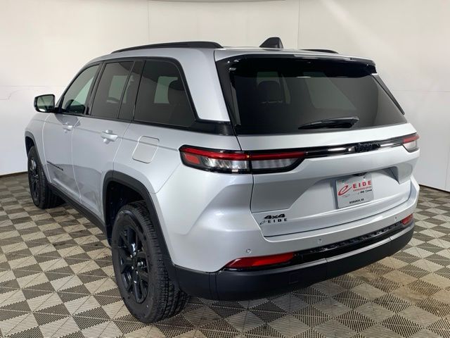 2025 Jeep Grand Cherokee Altitude - Photo 12