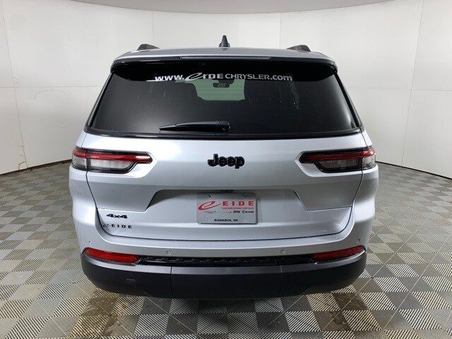 2025 Jeep Grand Cherokee Laredo Altitude X photo 4