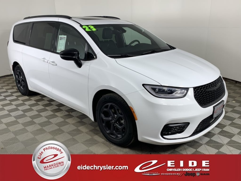 Used 2023 Chrysler Pacifica Plug-In Hybrid Limited Van Passenger Van