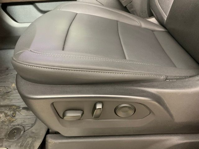 2022 GMC Sierra 1500 SLT - Photo 17