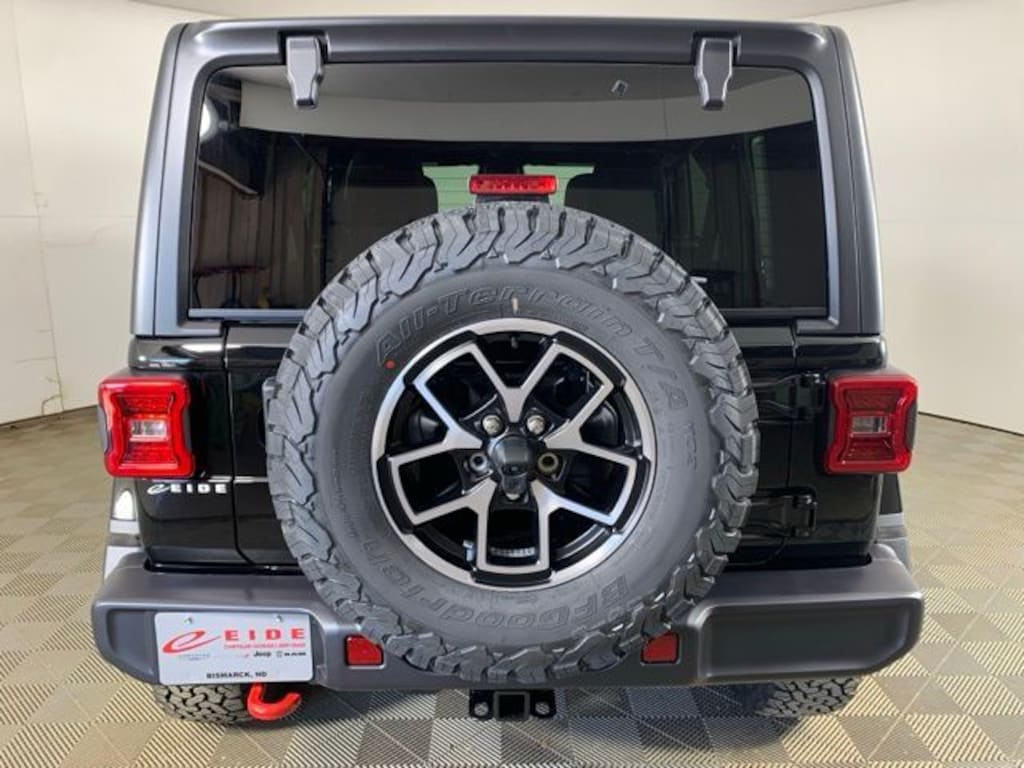 New 2026 Jeep Wrangler 4-DOOR RUBICON Sport Utility