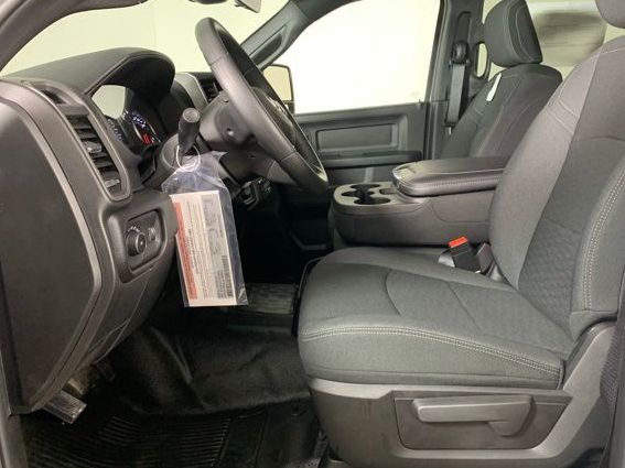2026 RAM 3500 Chassis Tradesman - Photo 11