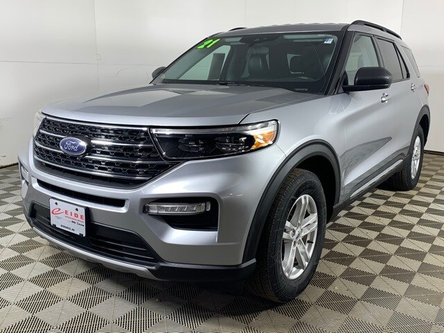 2021 Ford Explorer XLT photo 2