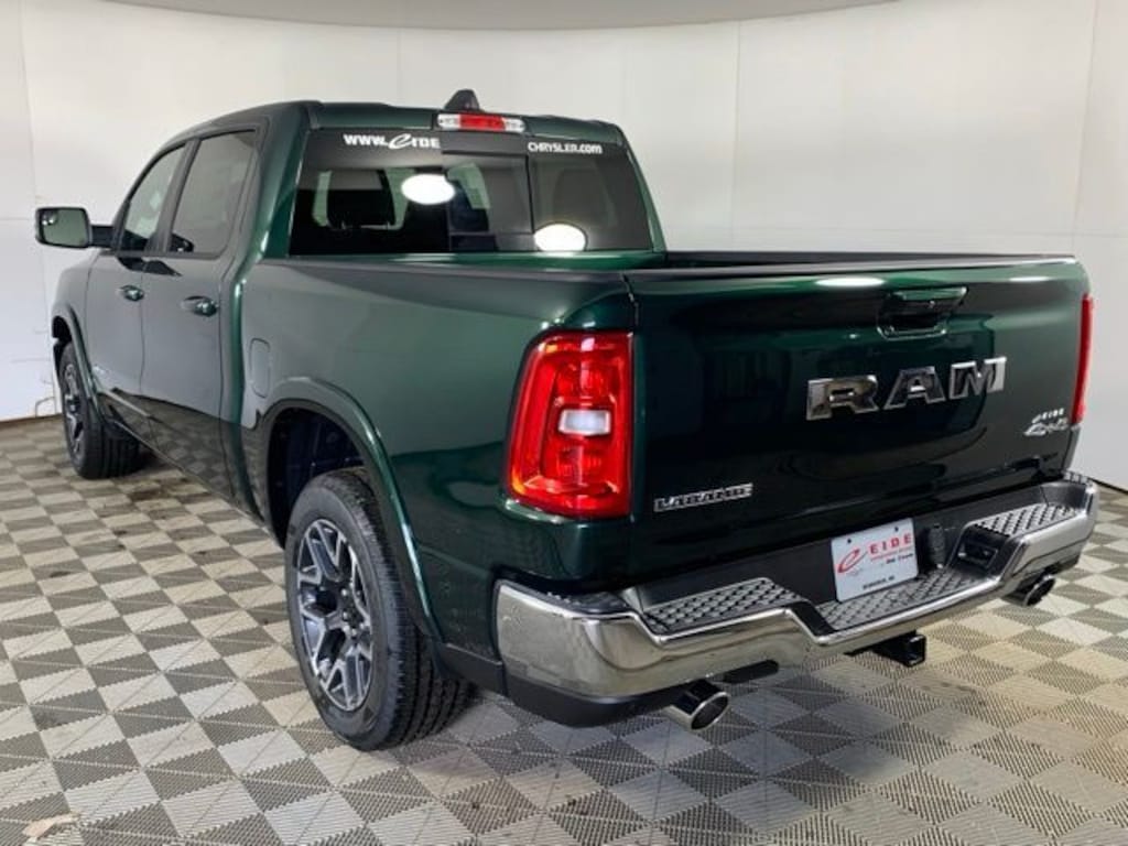 New 2026 Ram 1500 LARAMIE CREW CAB 4X4 5'7 BOX Pickup