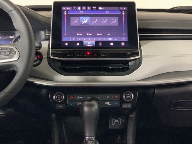 2025 Jeep Compass Limited - Photo 12